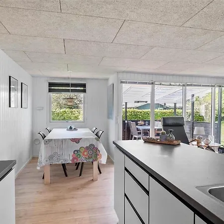 Ha210-hals-spaettevej-5 Ferienhaus *